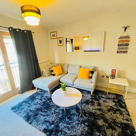 Prime Area, Stylish 2 - Bed, Netflix, Games & Parking * Birmingham