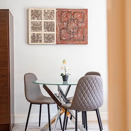 Prime Area, Stylish 2 - Bed, Netflix, Games & Parking Apartment *